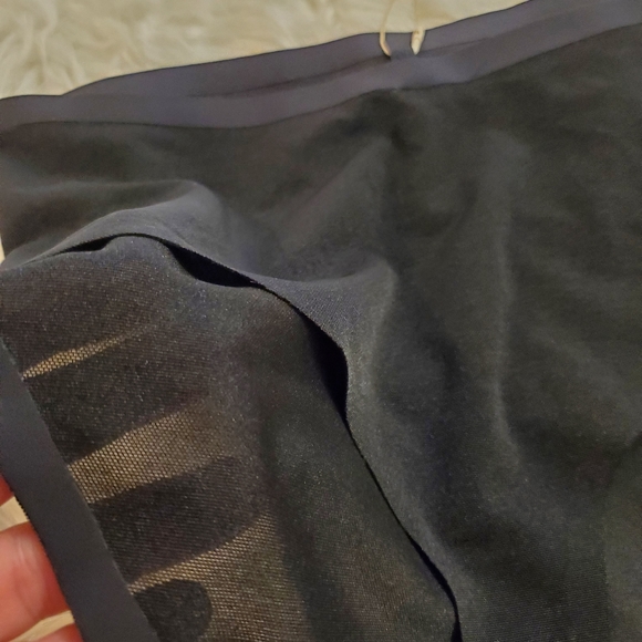 Skims mesh Sheer Sculpt High-waisted Thong - black - Picture 4 of 9